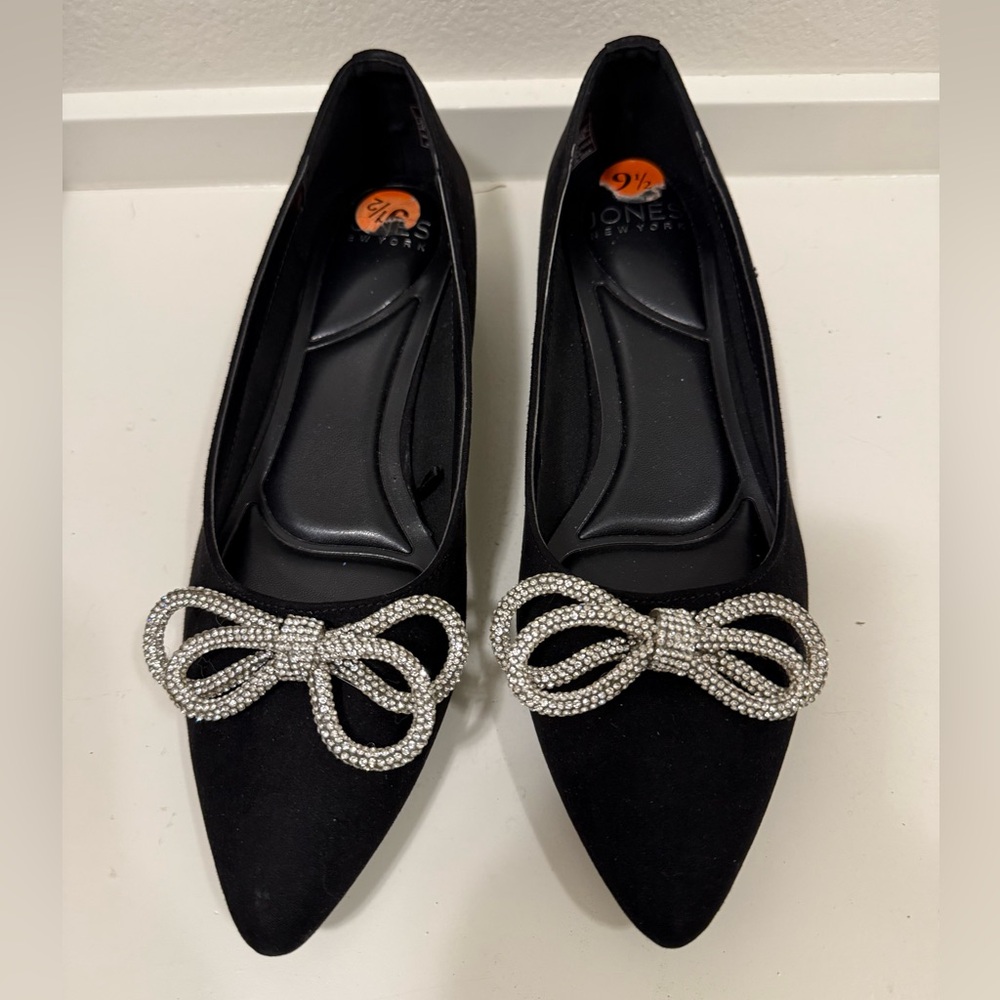 Jones New York Black Women's Shoes with Silver Bow